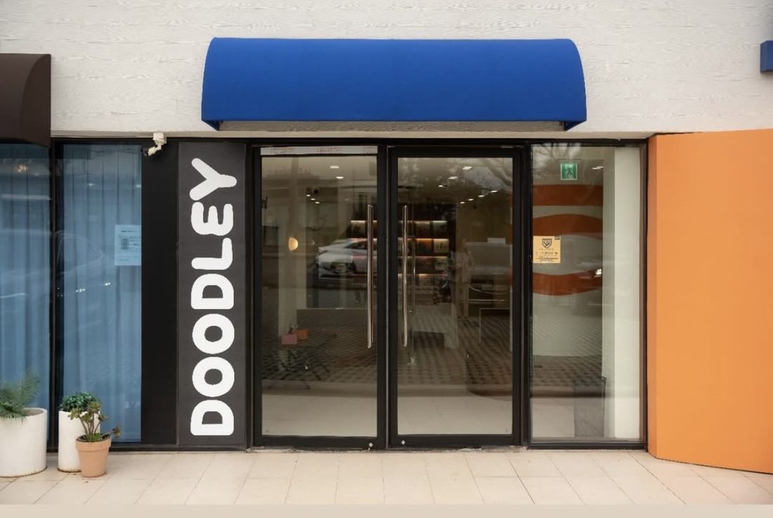 Doodley Academy storefront